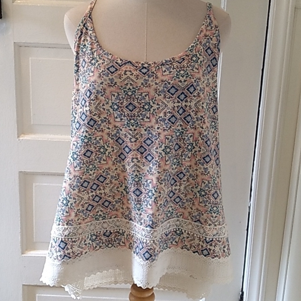 Belle du jour 2X floral lace tank summer blouse